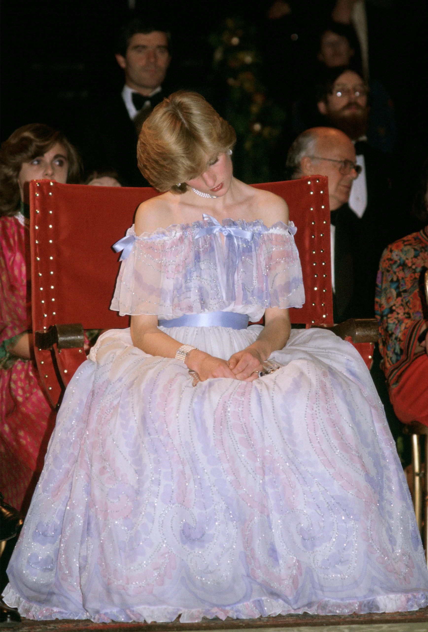 Читать недетские сказки принцесса диана маш