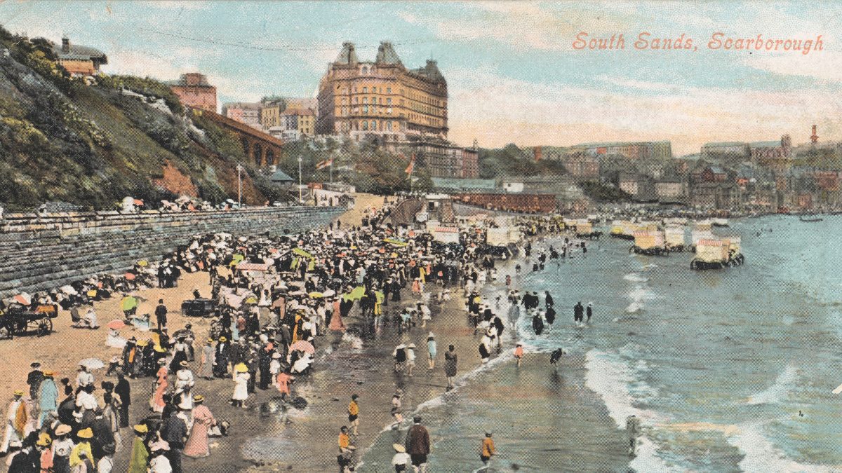 Wish You Were Here: 151 Years of the British Postcard. Фото: Postal Museum